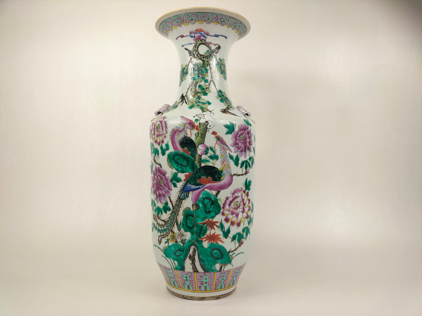 Grand vase chinois ancien en porcelaine famille rose à décor de phénix // Dynastie Qing - 19e siècle