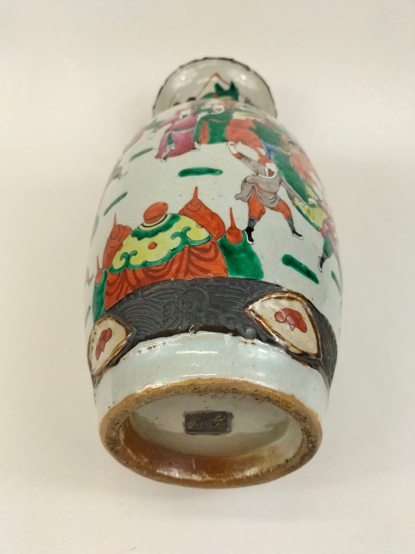 Antique Chinese Nanking vase decorated with warrior scene // Qing Dynasty - 19th century