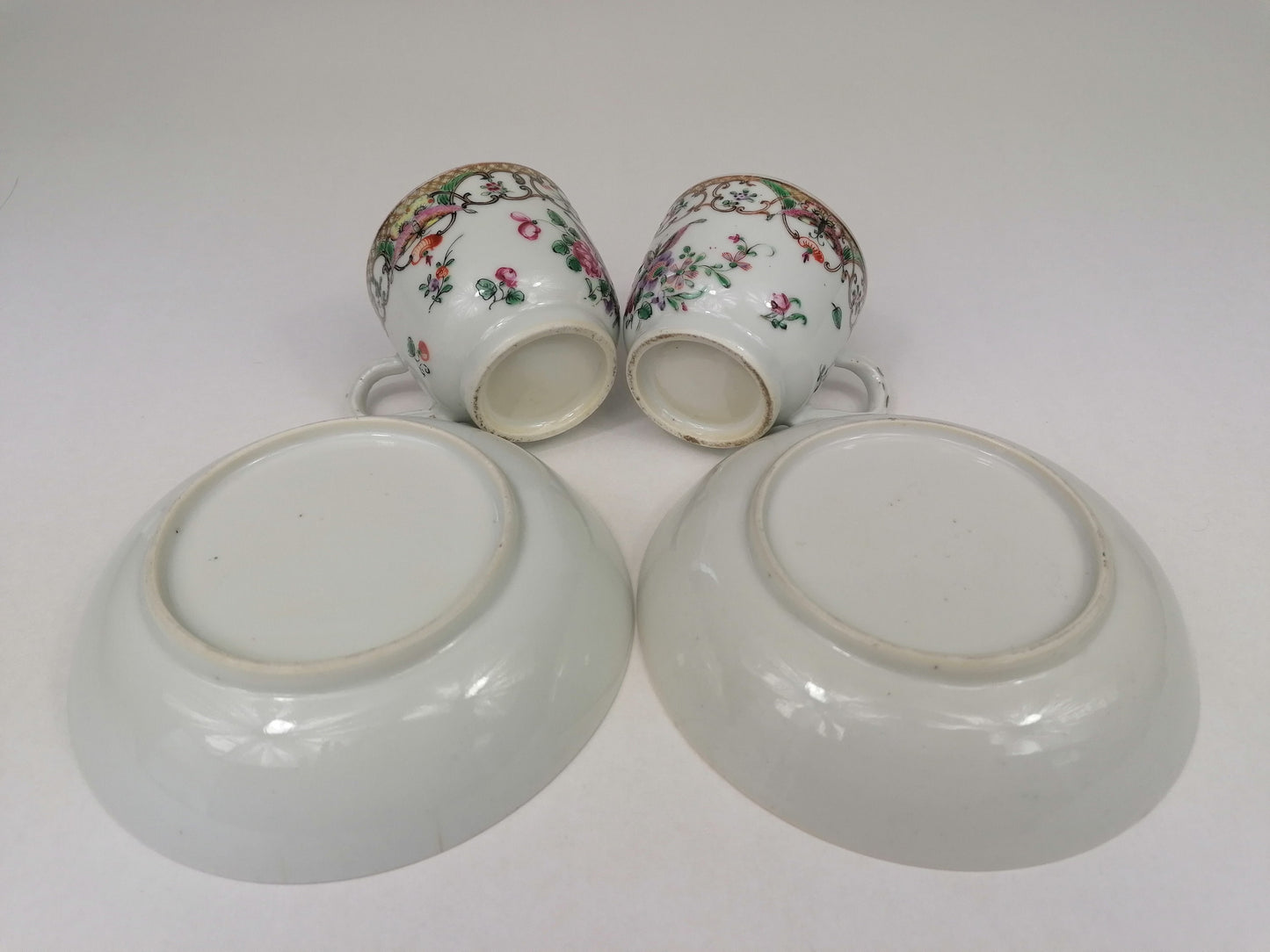 Bộ 2 tách trà và đĩa cổ Trung Quốc // thế kỷ 18 // triều đại nhà Thanh