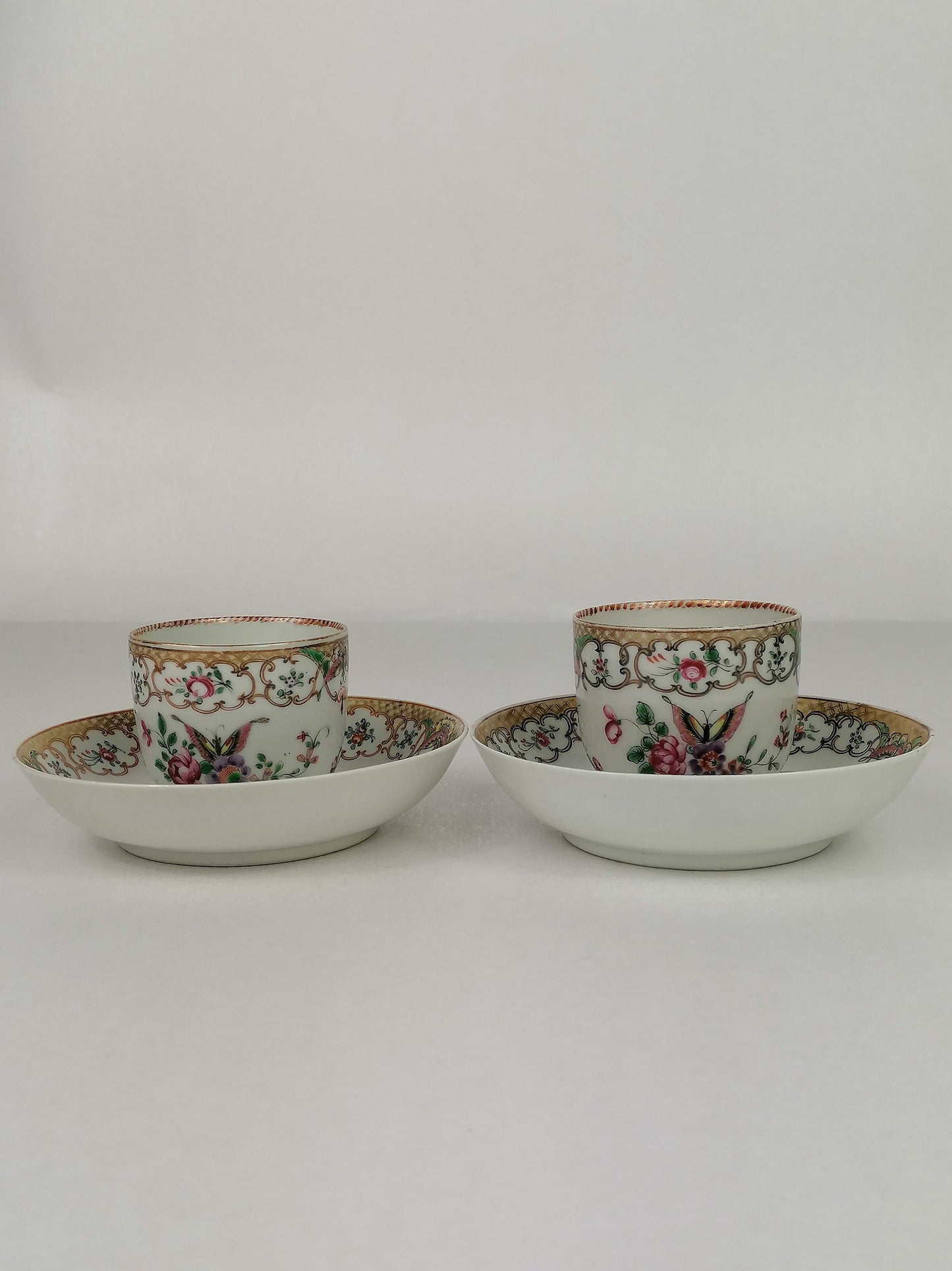 Antique set of 2 Chinese teacups and saucers // 18th century // Qing Dynasty