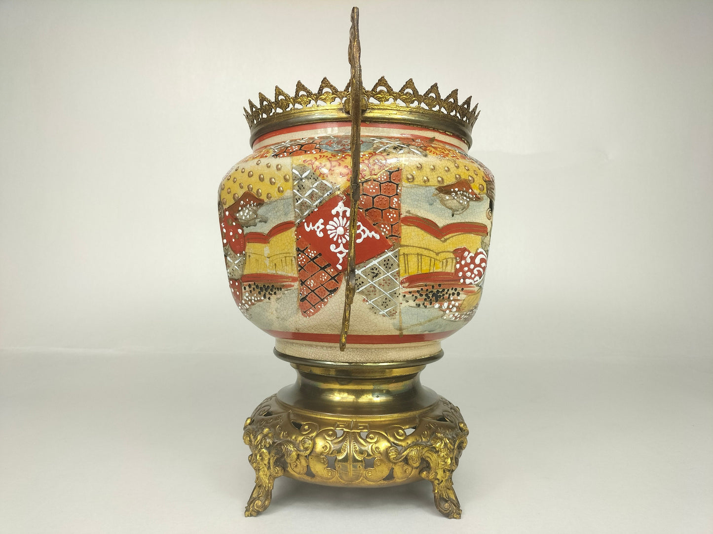 Antique Japanese satsuma jar decorated with gilded brass // 19th century - Meiji Period