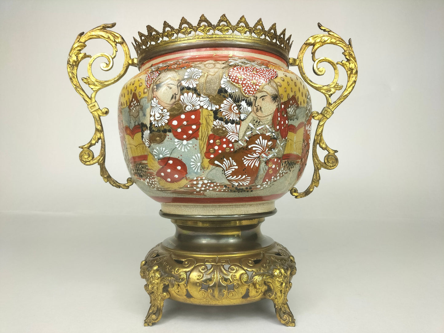 Antique Japanese satsuma jar decorated with gilded brass // 19th century - Meiji Period
